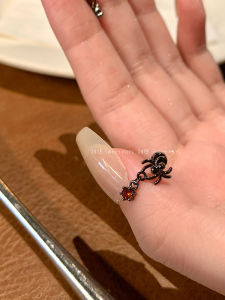 Black Spider Red Diamond Pendant Ear Bone Studs Super Shiny Red Zircon Medical Titanium Steel Flat Bottom Screw Dark Series Earrings