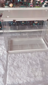 กล่องใส่โมเดล ตู้โชว์ตุ๊กตา กล่องใส่ art toy วัสดุอะคริลิก กันฝุ่น กันน้ำ และมีความโปร่งใสสูง ทันสมัยและเรียบง่าย