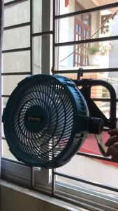 Quạt Chạy PIN hoặc dùng điện 220V - K-Max - Navara - Kutan - Chân pin phổ thông 4cm 4 cấp độ gió - Bảo hành 6 tháng