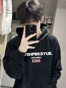 เสื้อสเวตเตอร์คอกลมแขนยาวผู้ชายทรงหลวมพิมพ์ลายตัวอักษรสีดำหนาสำหรับฤดูใบไม้ร่วงและฤดูหนาว เสื้อคลุมกันหนาวผ้าฝ้ายแท้