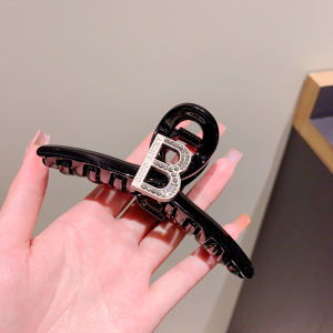 High-End South Korea Dongdaemun เพชรตัวอักษรคลิป Hairpin Stylish Shark คลิปอุปกรณ์เสริมผมสําหรับแฟชั่นอินเทรนด์