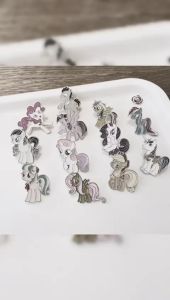 {Ready Stock} EasyGo Little Pony Enamel Metal Pin Cute Small Brooch Breastpin Kawaii Fashion Cartoon Badge卡通动漫小马宝莉合金胸针金属徽章可爱男女学生衣服包包装饰品