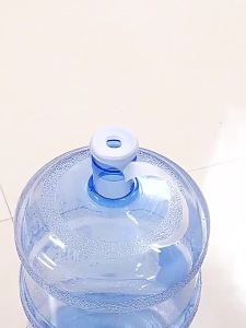 3/7/9PCS Silicone Water Jug Cap 3‑Layer Sealing Leak‑Proof Reusable Dust Cover with Strap for Water Dispenser Gallon Bottle