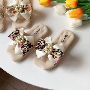 Sandal Anak Perempuan Feminine Flower Motif