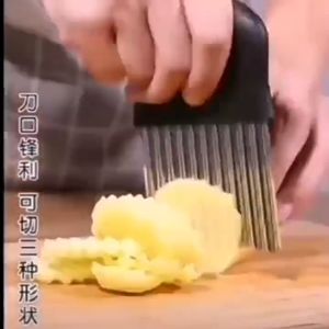 Potato Cutter Chip French Fry Maker Stainless Steel Wavy Knife French Fries Chopper kitchen Knife Chopper French Fry Mak