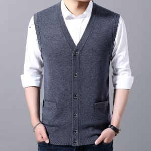 ROMON | เสื้อกั๊กถักขนสัตว์คอวีแขนกุดสำหรับผู้ชาย ฤดูใบไม้ร่วง/ฤดูหนาว เสื้อคลุมกันหนาวแบบลำลองสำหรับพ่อ แฟชั่นธุรกิจลำลอง