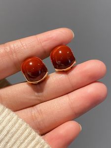 ต่างหูสีแดงวินเทจสไตล์จีนใหม่ ดีไซน์หรูหรา หรูหรา เรียบง่าย เครื่องประดับแฟชั่น สไตล์ลำลอง สุดเท่ โลหะผสม