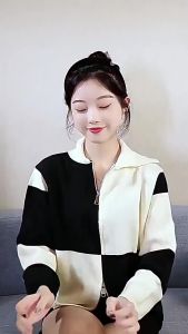 3IN1 Face Massager with 3 Replacement Heads for Facial Neck and Eye Care Needs - Red Pink and Black Colors - Comfort