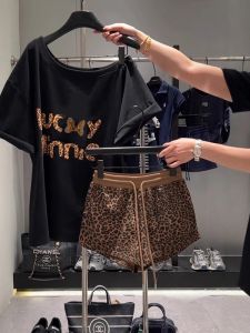 Unique StylishSummer Loose FeelgoodOtthod OutfitsBlack PrintedT ShirtShortsTwo Piece Set2025New Arrangement Fashion Ensemble