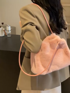 EchoBliss กระเป๋าถือมูลค่าสูงฤดูใบไม้ร่วงและฤดูหนาวกระเป๋าขนใหม่กระเป๋าตุ๊กตาแฟชั่นเฉพาะกระเป๋ากระเป๋าสะพายรุ่นไฮเอนด์