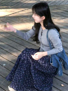 Váy Midi Chữ a Màu Tím Hoa Phong Cách Hàn Quốc Cạp Cao Cho Nữ Mùa Thu 2025 Váy Chữ a Ôm Sát Mềm Mại Ngọt Ngào