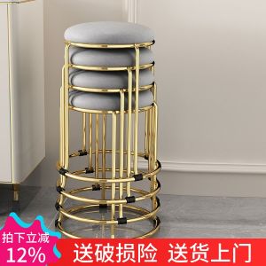 เก้าอี้สเก็ตบ็อกซ์สไตล์โมเดอร์นพร้อมแผ่นรอง หนังเนื้อนุ่ม สไตล์หรูหรา ที่นั่งสำหรับโต๊ะอาหาร ที่นั่งสำหรับผู้ใหญ่