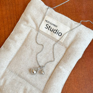 Korean Style Long Waterdrop Pendant Necklace Womens Simple High-End Sweater Chain Fashion Versatile Accessory Fresh Outlined