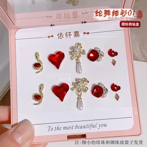 เครื่องประดับเล็บปีงู 2025 ช่องจัดเก็บวัสดุใหม่ หัวใจประดับเพชร ชุดเล็บสุดหรู ชุดเครื่องประดับเล็บปีใหม่