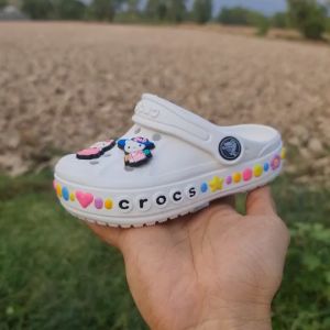 Crocs Kid มี10สีมาไหม่ (โปรมาแรง ซื้อรองเท้า 1 คู่ แถมตุ๊กตาเจ๊บิด 2 ชิ้นมูลค่า 50฿) รองเท้าหัวโตเด็ก รองเท้าเด็ก Crocs Kid