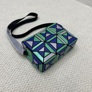 Geometric diamond-shaped handbag fashionable tote bag versatile single-shoulder crossbody bag and color-block diamond-shaped camera bag