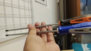 Obeng Plus 6 inch Nasa Diameter 4mm Panjang Besi 15cm Magnet Gagang Karet