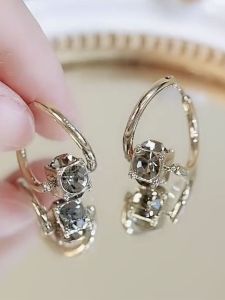 Rotating Clarity Love Earring: A Versatile Boho Accessory