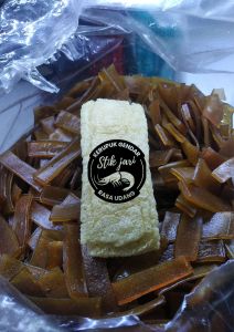 KERUPUK GENDAR STIK JARI 1KG MENTAH/cemilan/kerupuk mentah/kerupuk terlaris/cemilan/gorengan/peyek/topping makan/keripik kerupuk