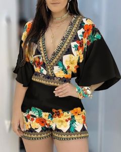 รอมเปอร์แขนสามส่วนลายดอกไม้คอวีลึกของผู้หญิงชุดหมีแบบลําลองชิ้นเดียวสําหรับฤดูร้อน