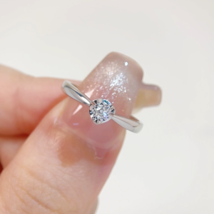 LAZO DIAMOND Three Prong Tapered Miracle Set Diamond Ring in 375/9K White Gold