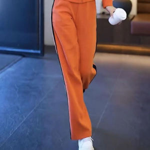 ชุดกีฬาลำลองฤดูใบไม้ร่วงปี 2025 แฟชั่นใหม่ลดอายุ กางเกงขากว้างกระชับสัดส่วน ชุดสองชิ้น แฟชั่นสำหรับผู้หญิง
