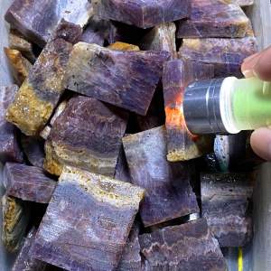 Batu akik / batu kecubung chevron motif unik rande / bahan batu kecubung