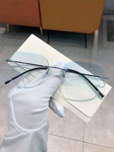 แว่นกันแสงสีฟ้าสำหรับคอมพิวเตอร์แบบไร้ขอบสำหรับผู้ชาย สายตาเรียบง่าย ปรับระดับการมองเห็นได้ ป้องกันความเมื่อยล้า แว่นกันแสงสีฟ้า