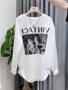 แขนยาวเฮฟวี่เวท ผ้าขนแกะ เรียงรายขนาดใหญ่ สีขาว เสื้อยืด Xinjiang ผ้าฝ้าย 2024 ฤดูหนาว รูฉีก ปัดขน เสื้อฐานสวมใส่ด้านใน