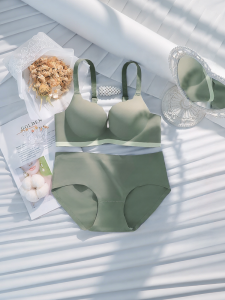 Push-up & Lift Thin Cup Bra 5cm Thick