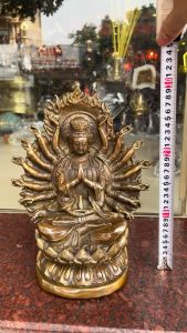 Tượng phật mẫu chuẩn đề ngồi bằng đồng hun cao 30cm ngang 22cm nặng 3.5kg