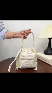 Túi đeo chéo thời trang A.l.o Yoga Crossbody Bucket