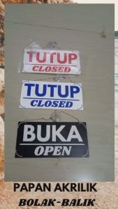 Signage Buka tutup Akrilik / Sign board Open closed Toko Bolak Balik