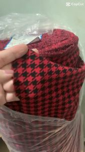 1 Mét Vải Thun Cotton Pha 2 Chiều Hoạ Tiết Đỏ Đen Khổ 1m3 Hàng Công Ty