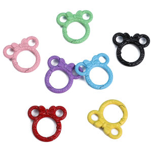 ตะขอหัวหมีเล็กพ่นสีสเปรย์อัลลอยสำหรับทำอุปกรณ์พวงกุญแจ DIY 1ชิ้น37X34มม.