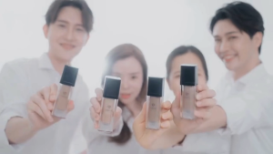 CADEAU Water Glow Tint (Shade 2 = 21N = NC15) รองพื้นเนื้อทินท์ คาโด วอเตอร์ โกลว์ ทินท์ (เบอร์ 2)