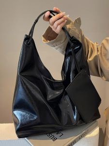 Retro Oil Wax Leather Tote Bag Womens 2024 New Commuter Versatile Single Shoulder Bag Large Capacity Fashion Crossbody Bag