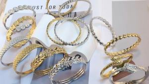 Womens Bracelet Stainless Steel PVD 18K Plated Gold Available in Gold/Silver Colors for Fashion Jewelry Accessory