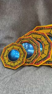 กระจกยันต์ 8 ทิศ กระจกแปดทิศ ปรับฮวงจุ้ย วัสดุโลหะกระจกนูน พิชิตพลังร้าย สลายอาถรรพ์ เพิ่มความโชคดีให้บ้านคุณ