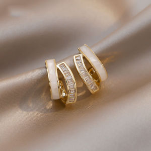 เข็มเงินเกาหลีรุ่นต่างหูบุคลิกภาพเฉพาะกลุ่มบุคลิกภาพใหม่พรีเมี่ยมความรู้สึกต่างหูสตั๊ดสำหรับผู้หญิงขายส่ง