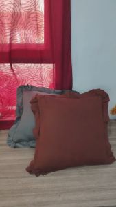 BANTAL AKSESORIS SANDARAN KEPALA UNTUK SOFA MOBIL BIS NYAMAN FREE MOTIF + BONUS SPON CUCI