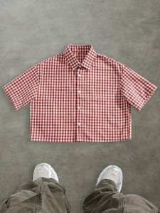 Mens collegiate style plaid casual comfortable short-sleeve shirt for spring summer and autumn suitable for everyday casual
