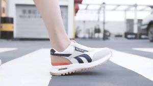 รองเท้าวิ่ง รองเท้าลำลองนักเรียนหญิง รองเท้าแฟชั่น ใส่สบายๆ สไตล์เกาหลี น้ำหนักเบา ระบายอากาศได้ดี