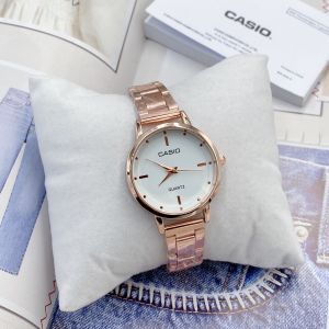นาฬิกายี่ห้อหรูหรา คาสิโอ้ แฟชั่นสำหรับผู้หญิง สายหวาน ขนาด 31 มม.