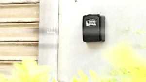 READY MOOL Brankas Rak Kotak Kunci dinding Kode luar ruangan Safety Box 4 Digit Password ML4