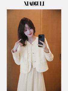 New Chinese Style Short Jacket Womens Spring Autumn Design Sense Small Flower Embroidery Button up Top Commute round Neck