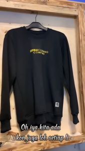 Crewneck Break Side Cowok Korea Style Switer Oblong Pria Distro Brand Lokal Bandung Basic Sablon Print Simpel Warna Putih Suwiter Couple Pasangan Bahan Katun Fleece Tebal 280 Gram Sweatershirt Crunek Jumbo Series M-XXL Terbaru 2023