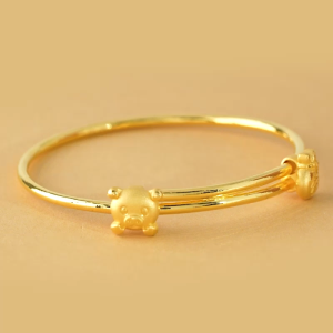 Chow Sang Sang 周生生 999.9 24K Pure Gold Chinese Gifting Collection Newborn Piglet Fortune Bag Adjustable Bangle for Tiny Size 90886K Price-by-Weight 8.98g Gold