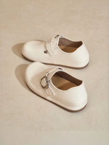 Josiny | Comfortable and Versatile Flat Shoes with Buckle