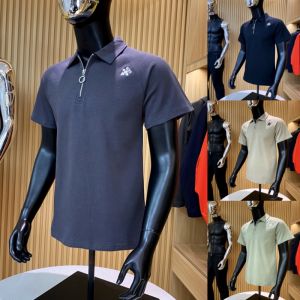 เสื้อโปโลแขนสั้นถักคอปกสำหรับผู้ชาย ฤดูร้อน 2024 เสื้อโปโลคอปกแบบมีซิปครึ่งตัวสำหรับใส่ไปทำงานในชีวิตประจำวัน สีสันสดใส